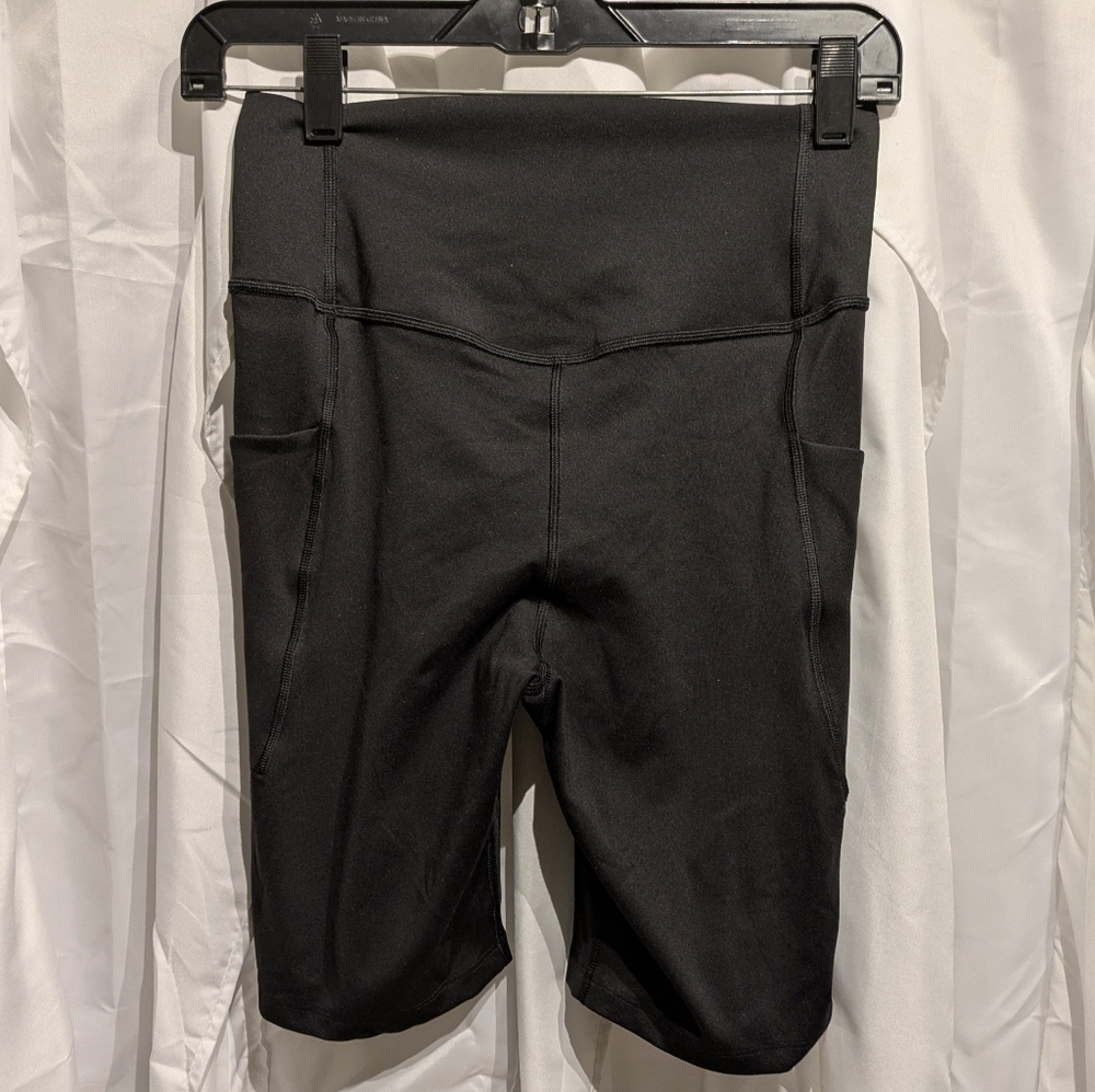 B2 North face Bike Shorts Sz Medium Like New